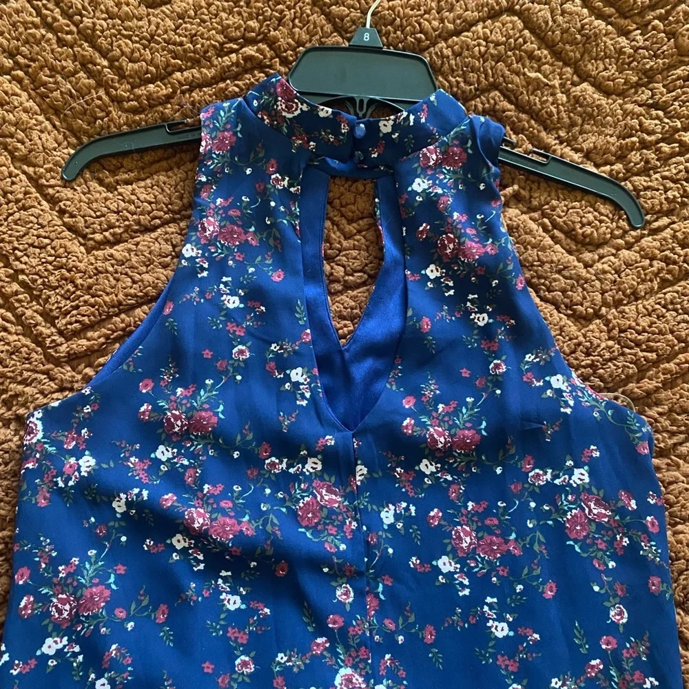 Francesca’s Floral Shift‎ Dress